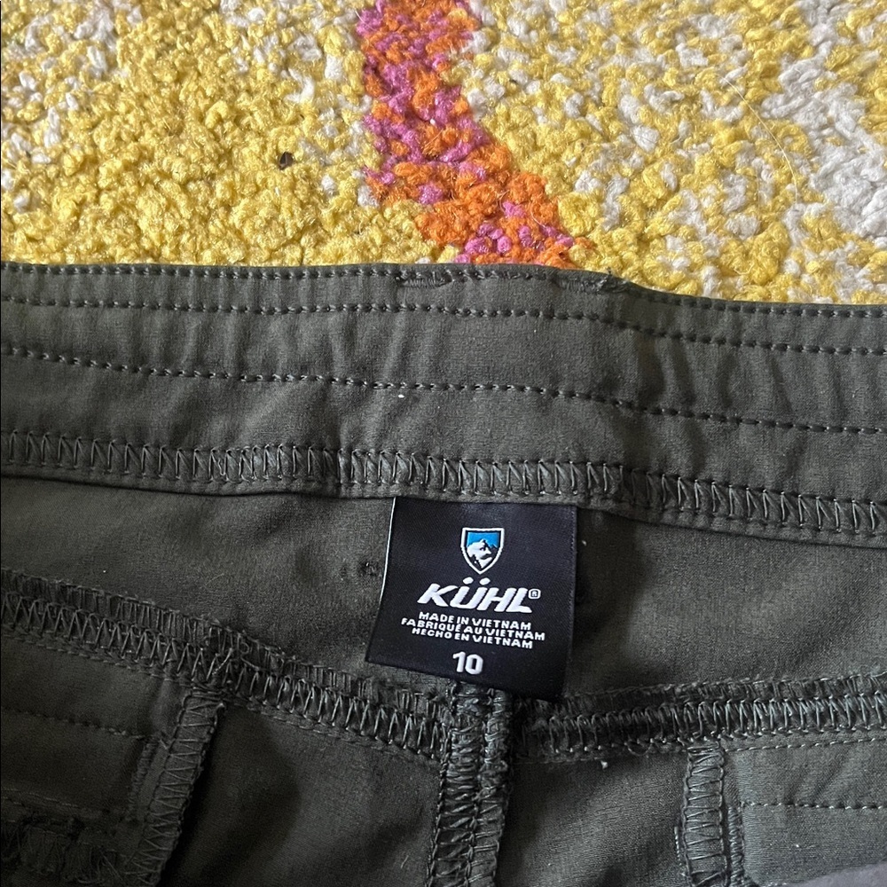 Kuhl Olive Green Women's Hiking Shorts - Picture 6 of 10
